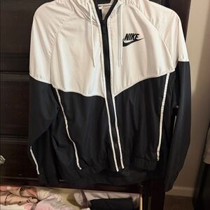 NikeTwo-Tone Windbreaker